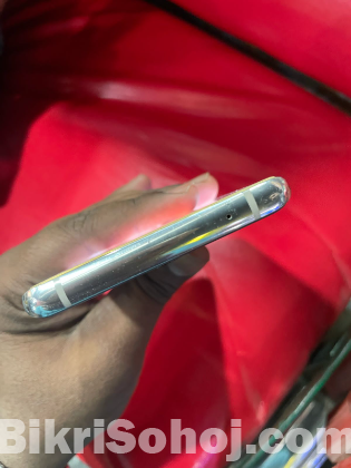 One plus 8.... 8/128